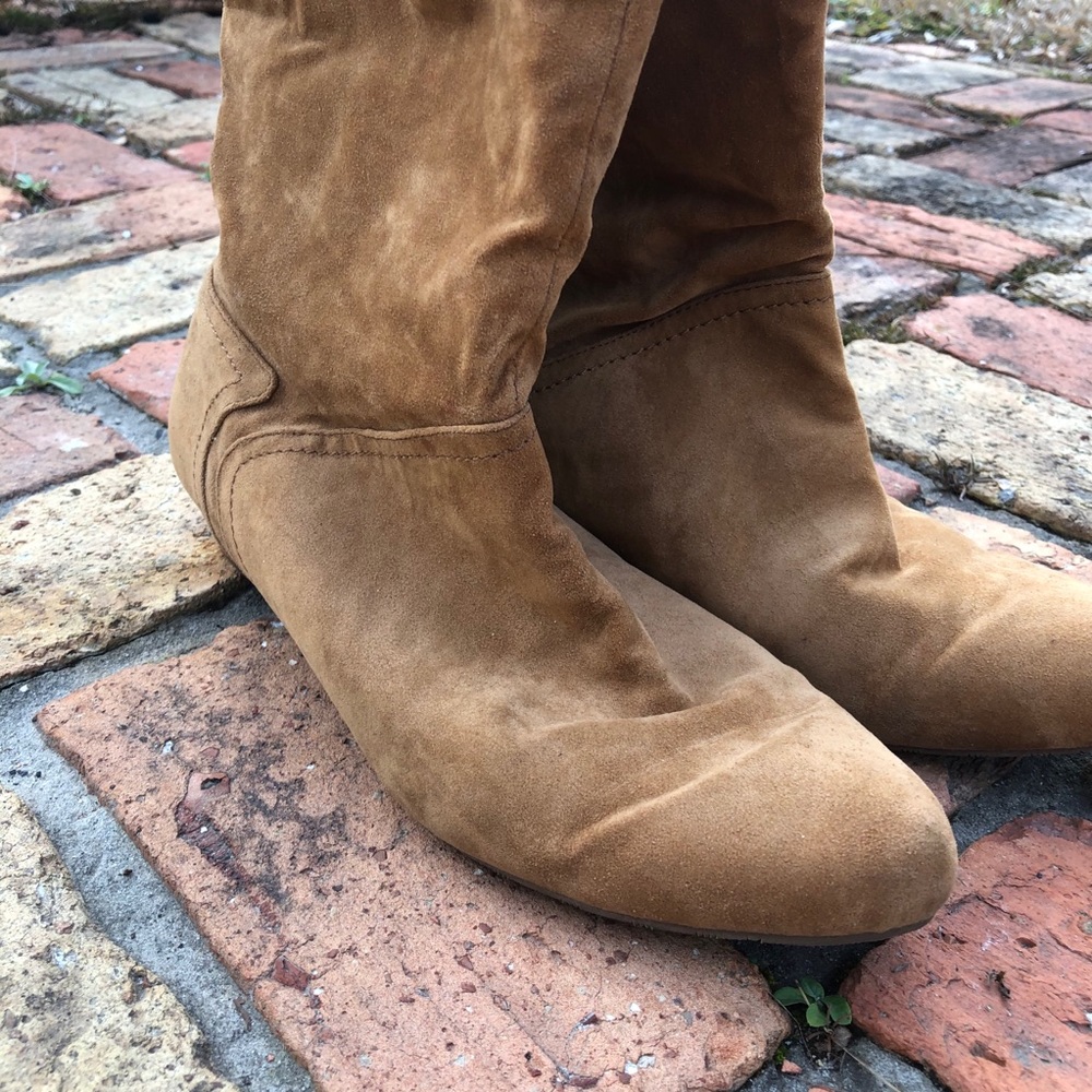 Boots - Picture 3 of 4